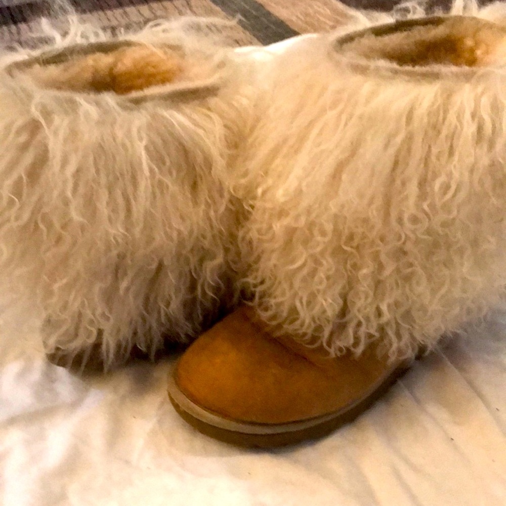 UGG Mongolian fluff boots sz 9